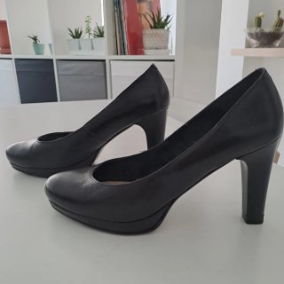 Zapatos de tacón negros
