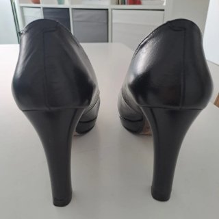Zapatos de tacón negros