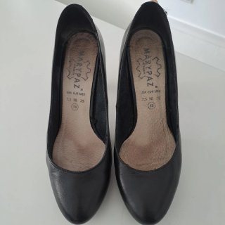Zapatos de tacón negros