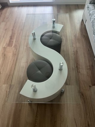 Tavolo da centro in vetro S con 2 pouf