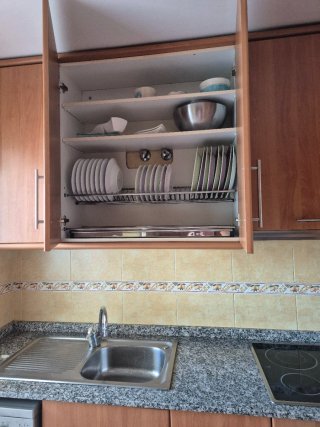 Cocina completa con encimera de granito