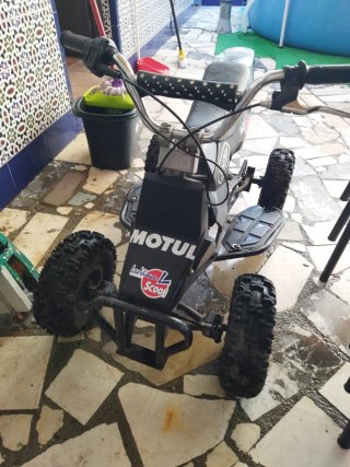 Quad infantil negro