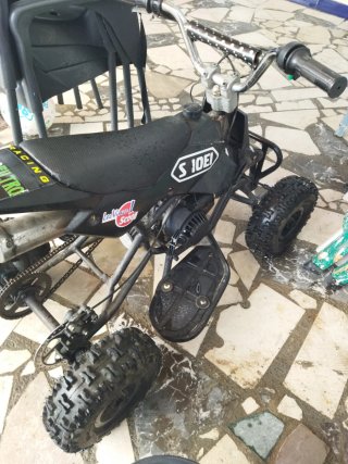 Quad infantil negro