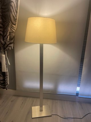 Lámpara de pie moderna metal y tela