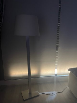 Lámpara de pie moderna metal y tela