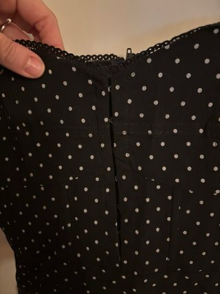 Vestido pin up negro con lunares blancos