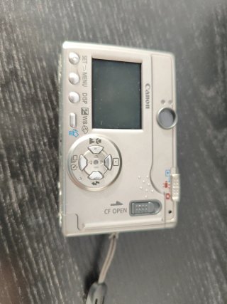 Canon IXUS V2 Cámara Digital + Accesorios