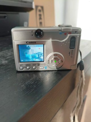 Canon IXUS V2 Cámara Digital + Accesorios