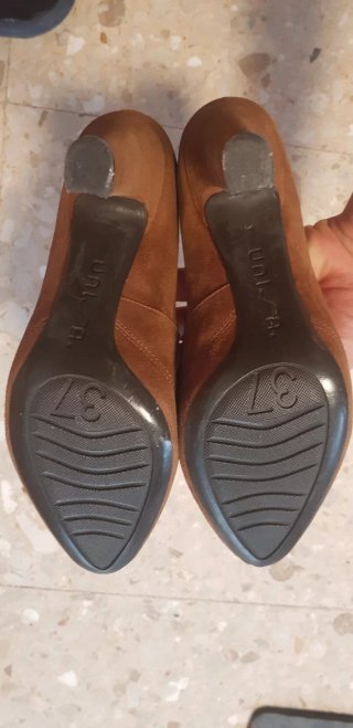 Zapatos de tacón Unisa beige/marrón