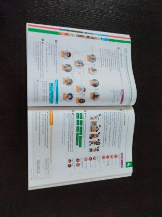 Libro de francés para 1°ESO.