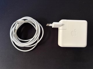 MacBook Pro 15" (2016) 512GB SSD - Caja y cargador