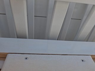 Cuna artesana demadera de castaño