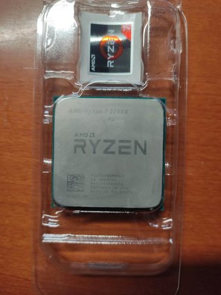Procesador AMD Ryzen 7 2700X + Disipador RGB