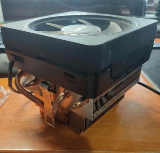 Procesador AMD Ryzen 7 2700X + Disipador RGB