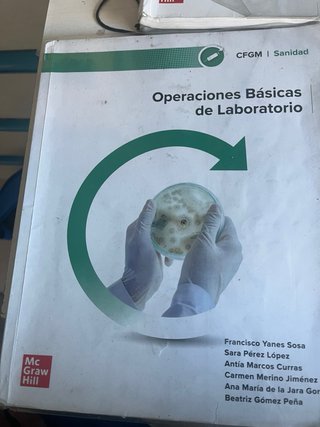 Libros 1º Grado Medio Farmacia y Parafarmacia