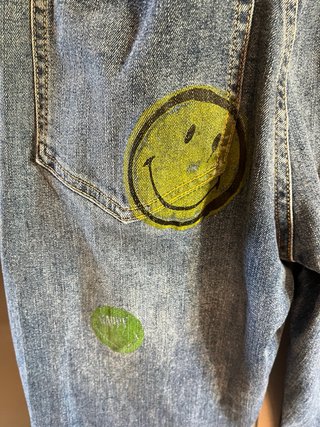 Pantalón vaquero Desigual niña con dibujos