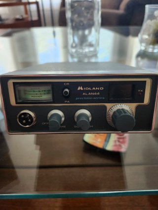Emisora CB Midland Alan 44 con caja y manual