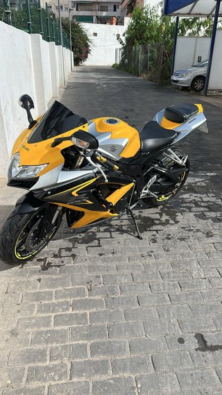 Suzuki GSX-R600 K8
