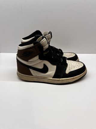 Air Jordan 1 Dark Mocha