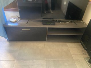 Sofa con puffs, mesa, mueble TV y modulos superior