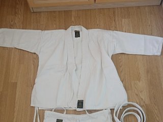 Kimono Karate Niño Katsura Talla M seminuevo