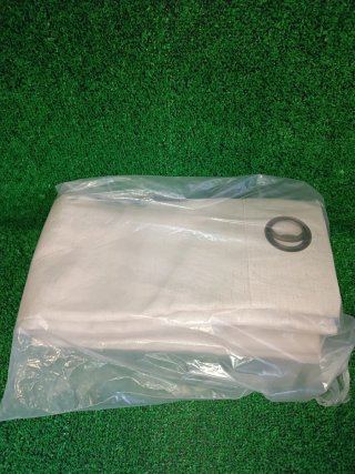 Cortinas beige semitransparentes
