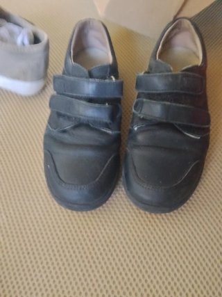 Lote de zapatillas infantiles talla 32