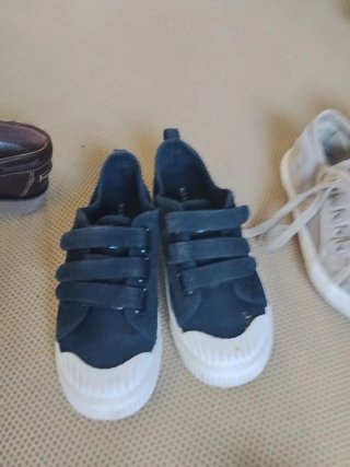 Lote de zapatillas infantiles talla 32