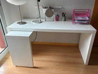 Escritorio con tablero extraíble 151x65cm