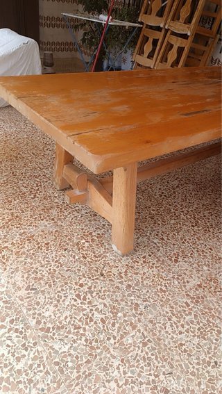 Mesa de madera maciza rústica