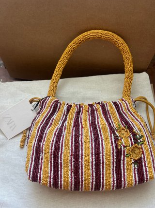 Bolso Zara abalorios flores