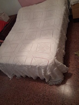 Colcha tejida a mano