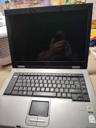 Portátil Toshiba Satélite Pro, Windows XP Vintage