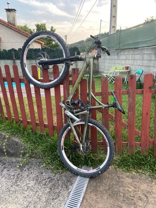 Bicicleta Giant Reign