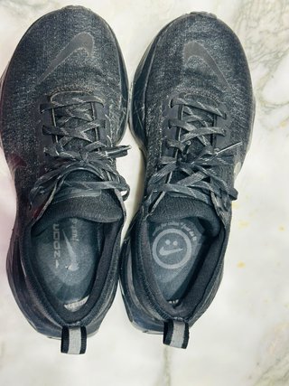 Nike Invincible Run 3 Negro/Gris
