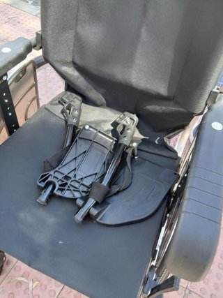 Silla de ruedas plegable.De Alumnio. muy ligera