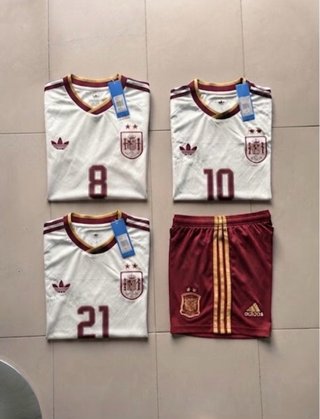 Lote 3 Camisetas y 1 Short Adidas