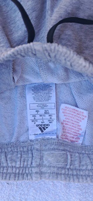 Pantalón corto chándal Adidas gris