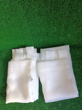 Cortinas blancas de tela