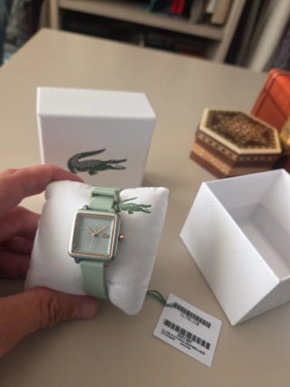 Reloj Lacoste Cuadrado Verde y Dorado
