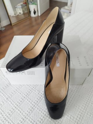Zapatos Geox charol negro · 36,5 · Tacón 9 cm