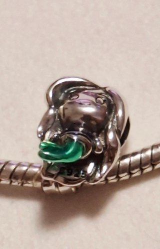 Charm Sirenita