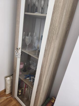 Mueble vitrina de salón