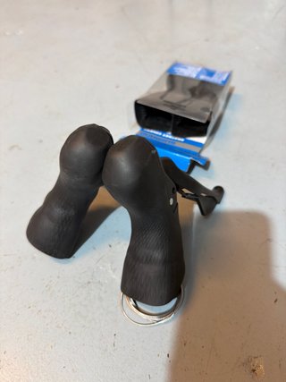 Manetas Shimano GRX RX600 2*11