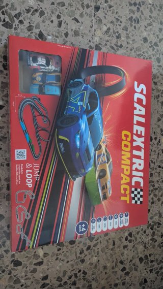 Scalextric Compact Jump & Loop