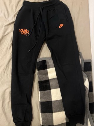 Conjunto Nike Tech Fleece X Syna World