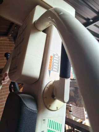 Máquina de Gimnasio BH
