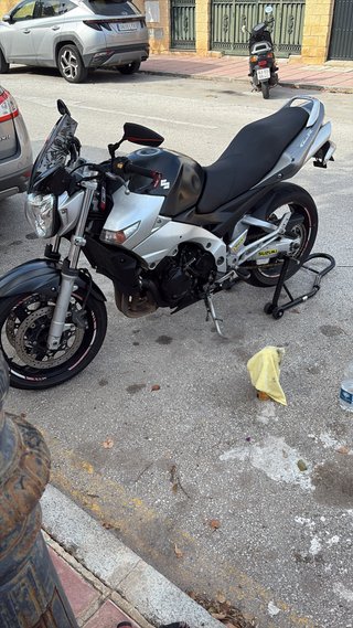 Suzuki GSR 600 Naked