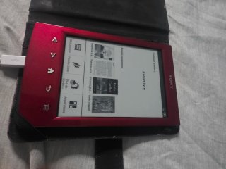 Sony e-reader rosso