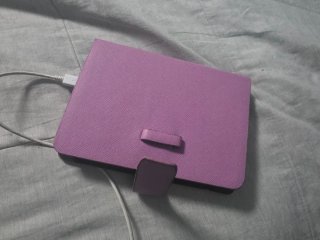 Sony e-reader rosso